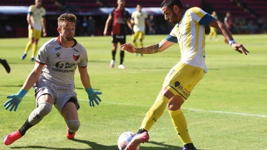 Colón empató ante Rosario Central y cortó la racha de triunfos